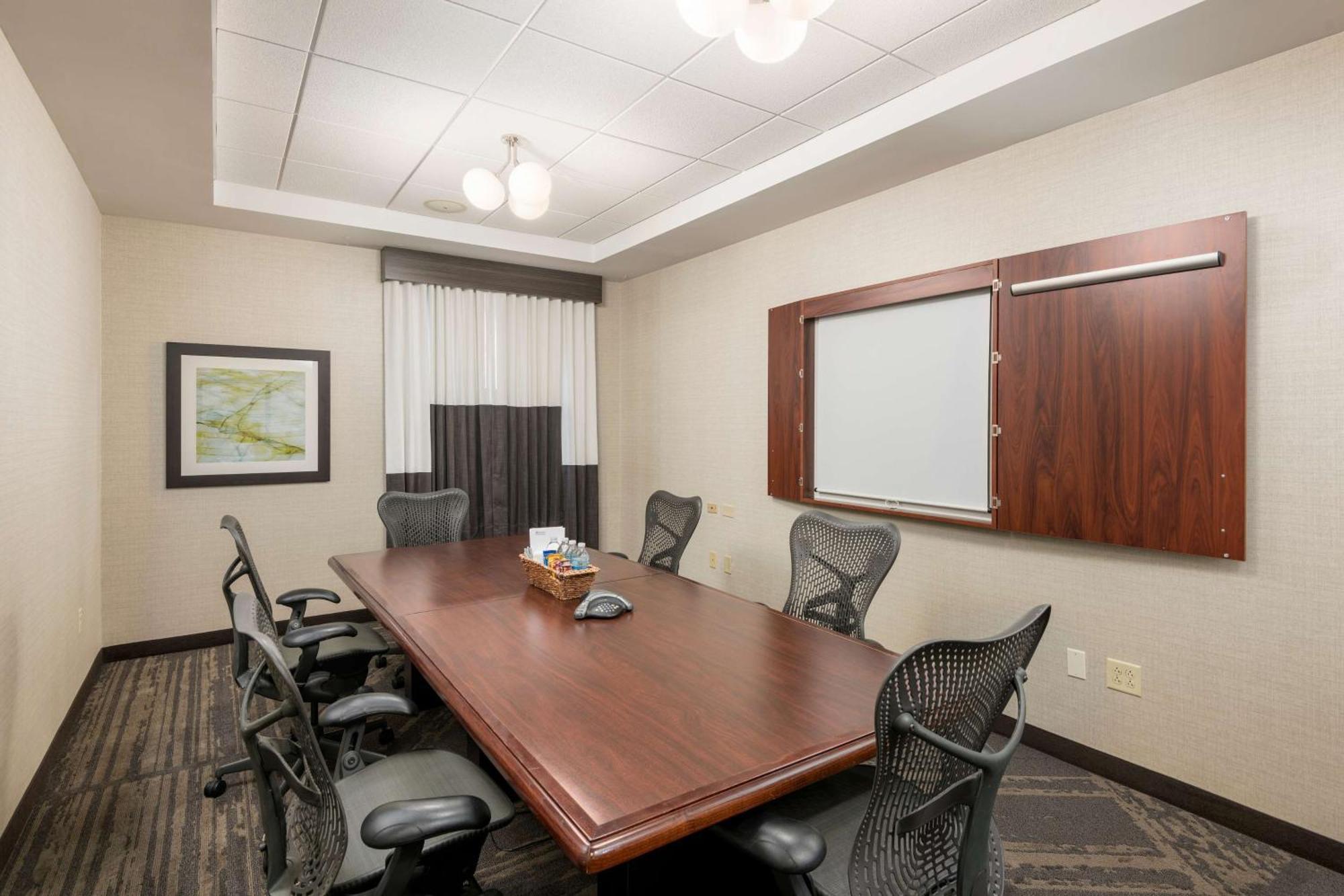 Hilton Garden Inn Silver Spring White Oak Εξωτερικό φωτογραφία