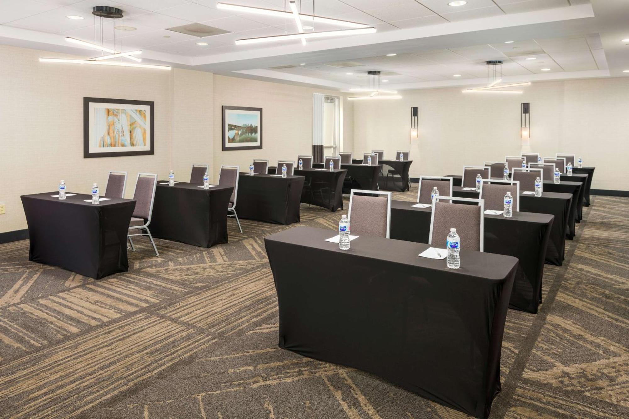 Hilton Garden Inn Silver Spring White Oak Εξωτερικό φωτογραφία