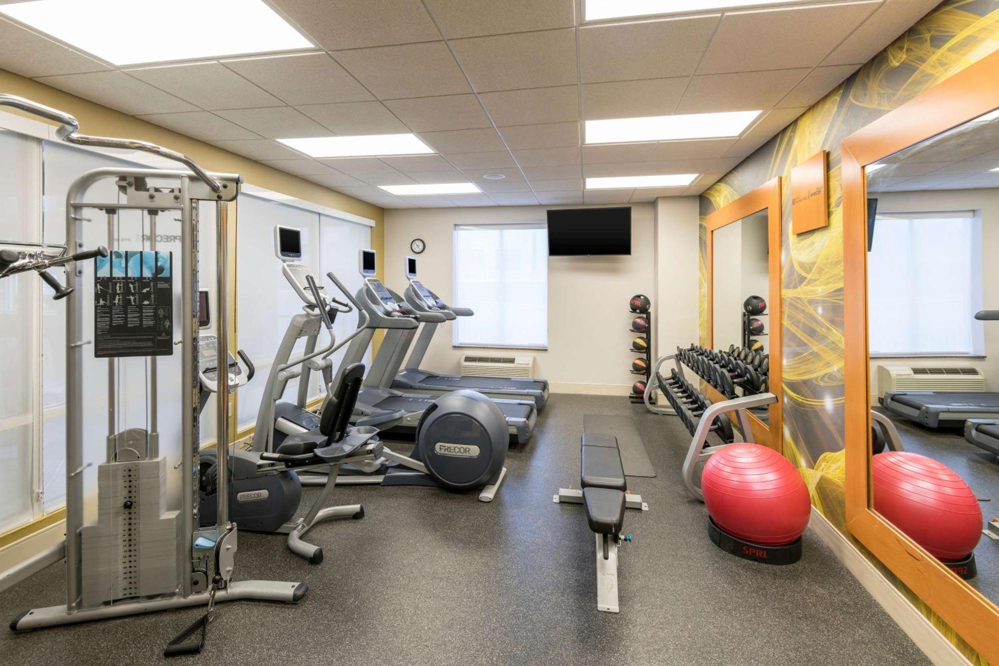 Hilton Garden Inn Silver Spring White Oak Εξωτερικό φωτογραφία