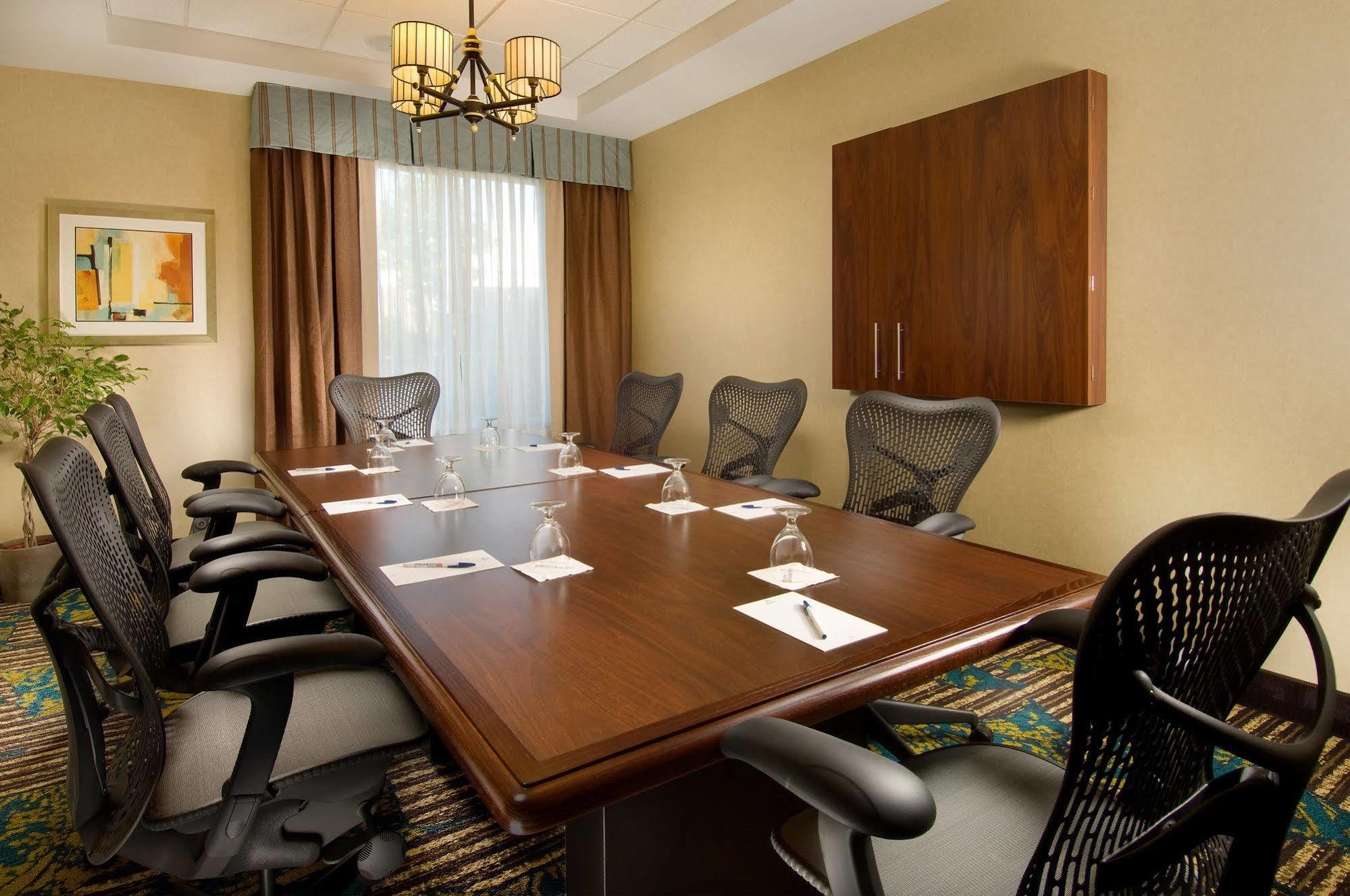 Hilton Garden Inn Silver Spring White Oak Εξωτερικό φωτογραφία